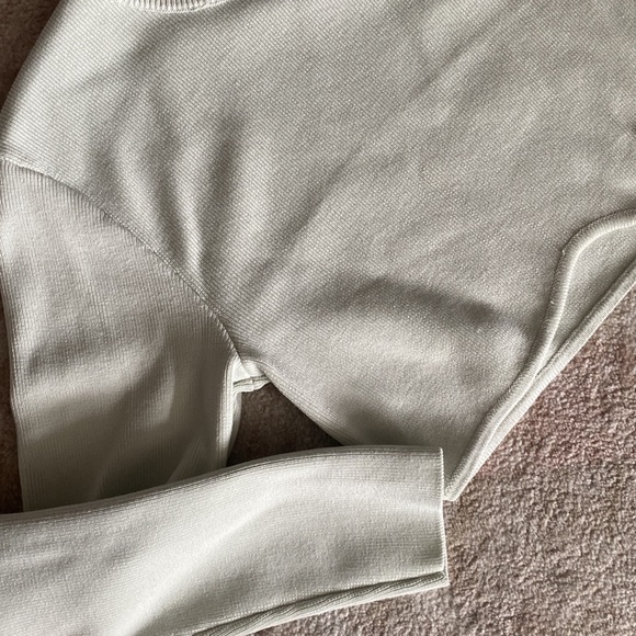 Zara | Light green long sleep crop top - Picture 4 of 4